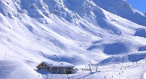 Xtrallusion offers independent self-guided Walking, Adventure, Activity, Skiing and Paragliding Holiday itineraries on the Italian Rivieras, in the Italian Lakes, in the Italian Alps and in some of the most beautiful corners of Italy.